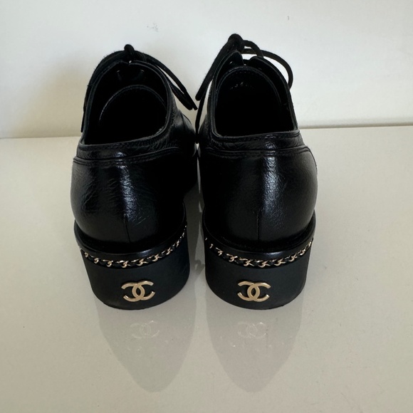 Chanel loafers 35.5 - Picture 1 of 8